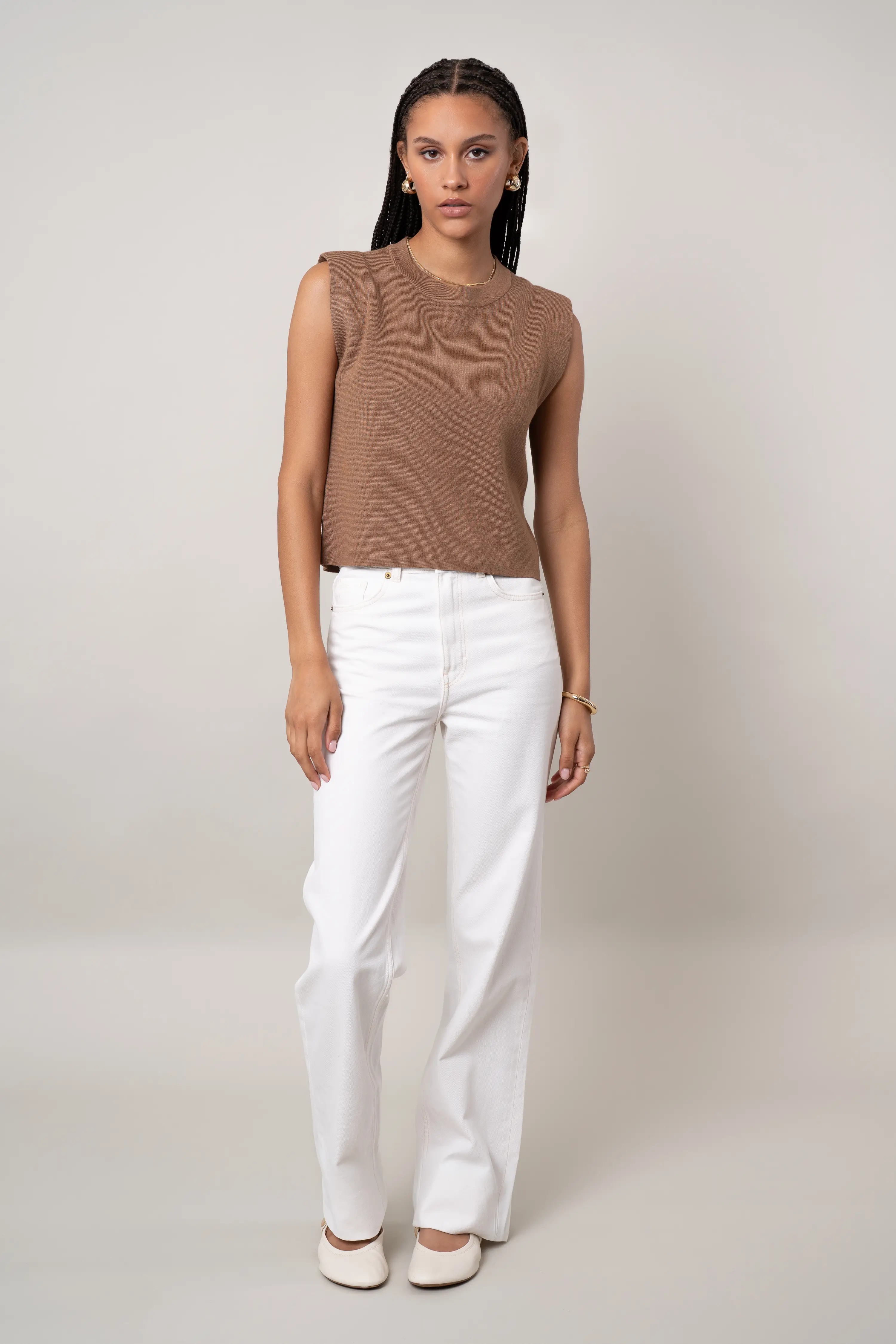 The Sleeveless Crewneck Top - Image 4