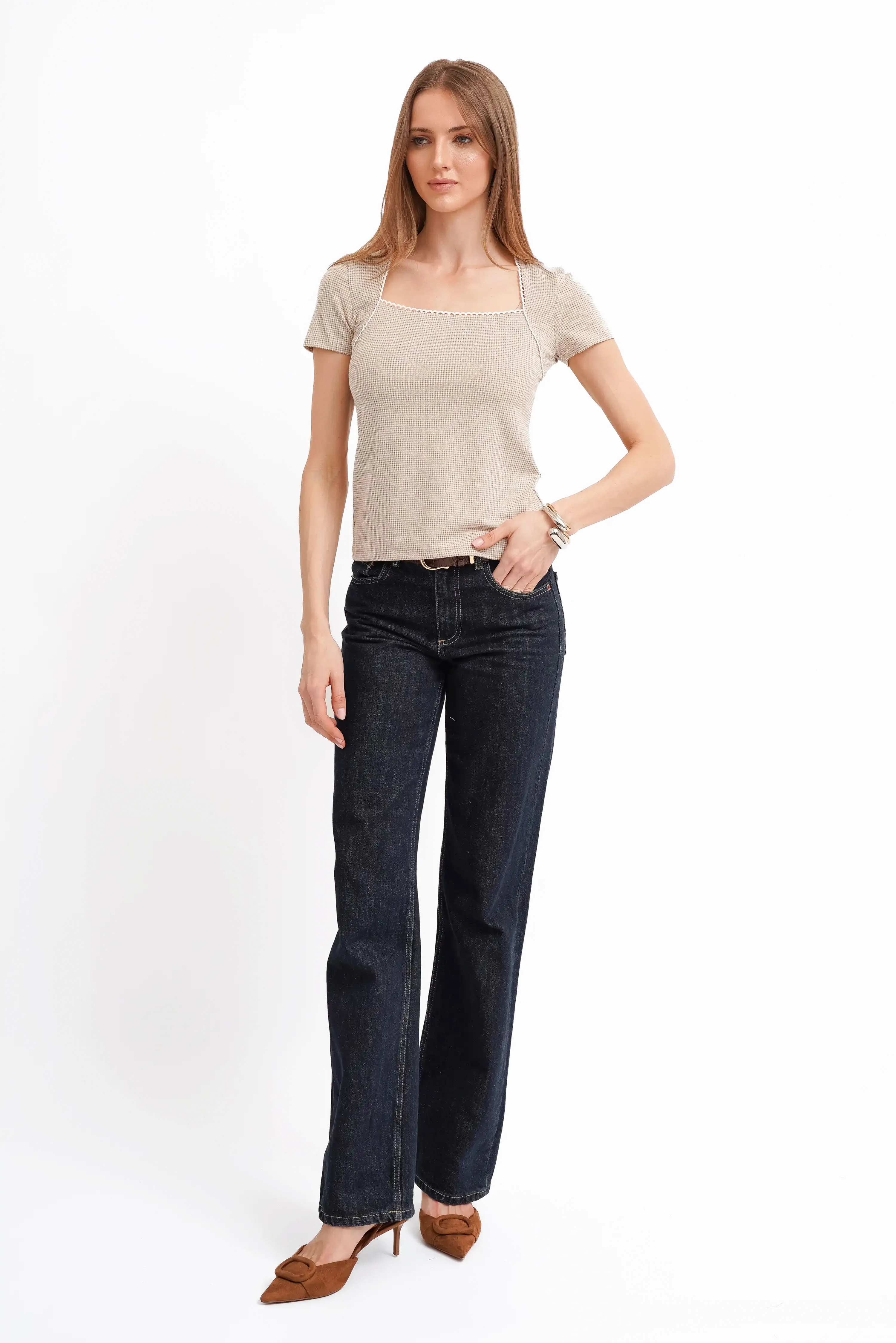 The Gingham Trim Scoop Tee - Image 10