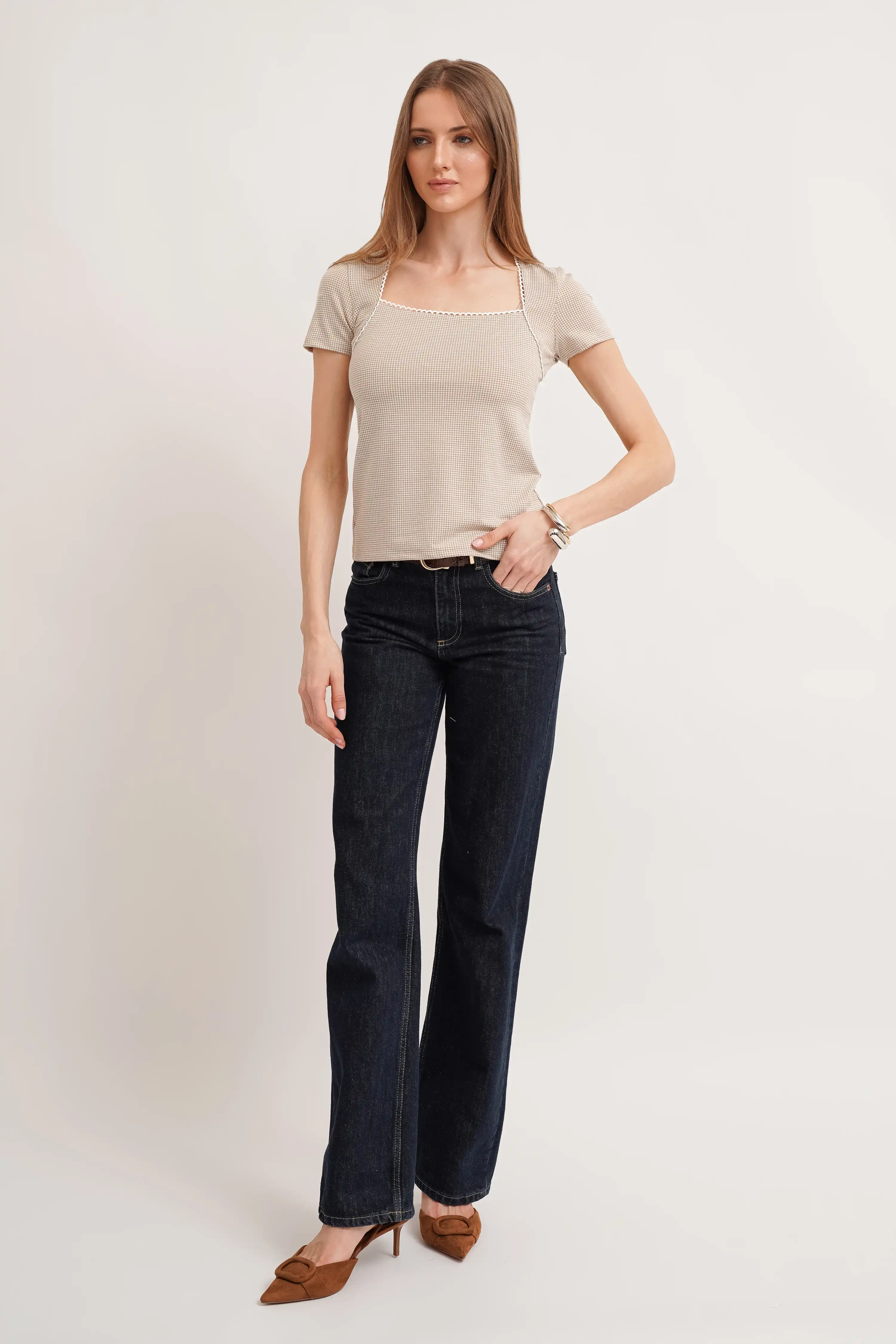The Gingham Trim Scoop Tee - Image 5