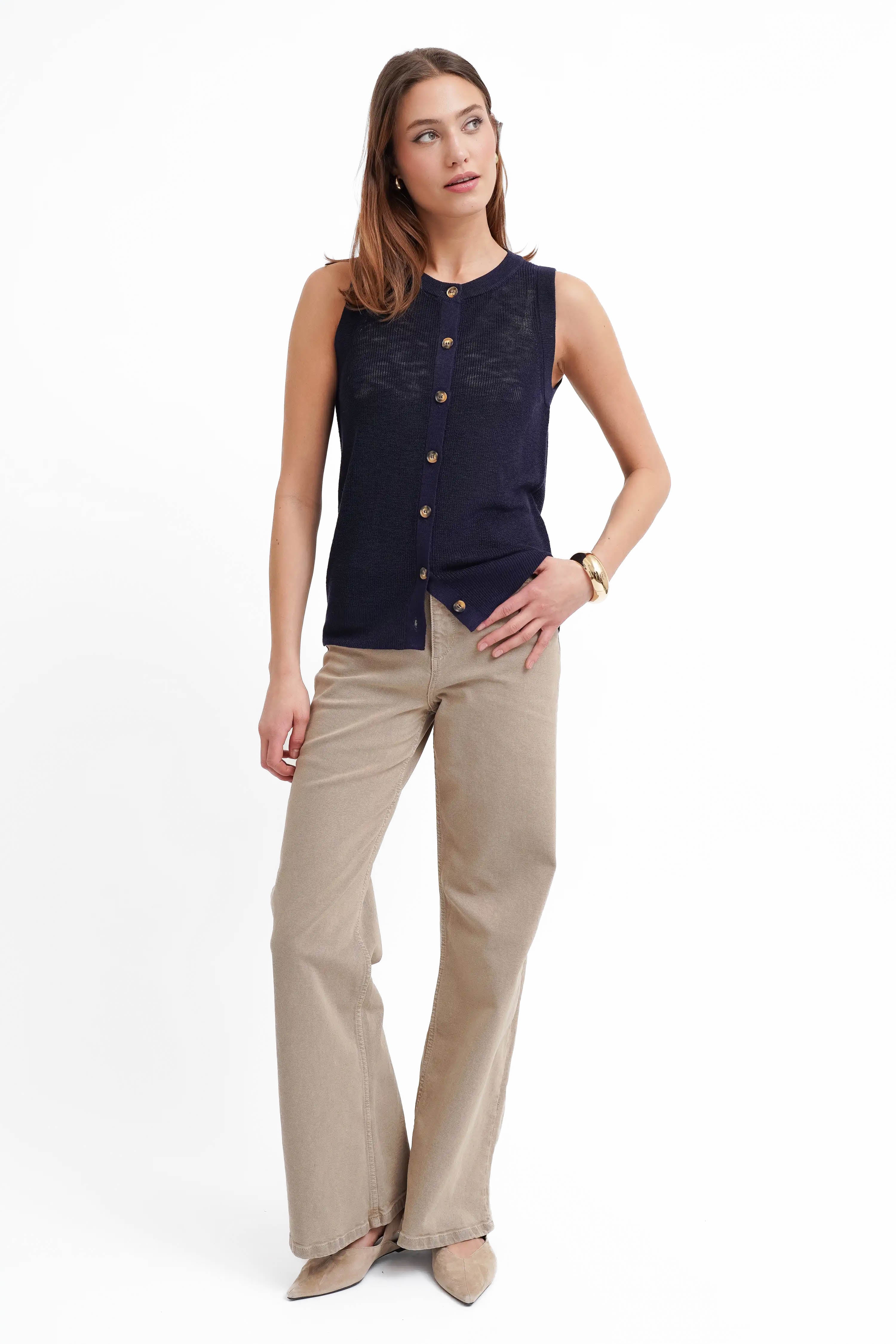 The Lightweight Button Tank - Image 5